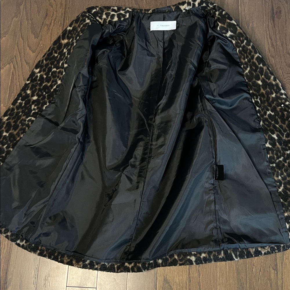 T Tahari Kendall Leopard Print Coat - Picture 11 of 11